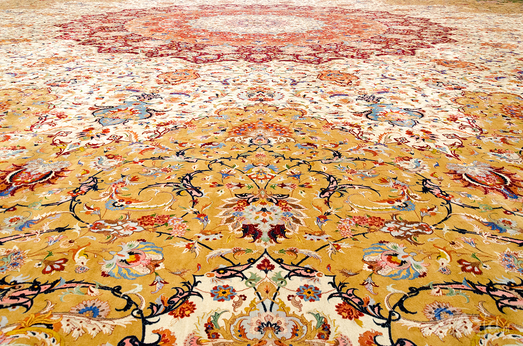 Największy na świecie, ręcznie tkany dywan w Wielkim Meczecie Szejka Zayeda